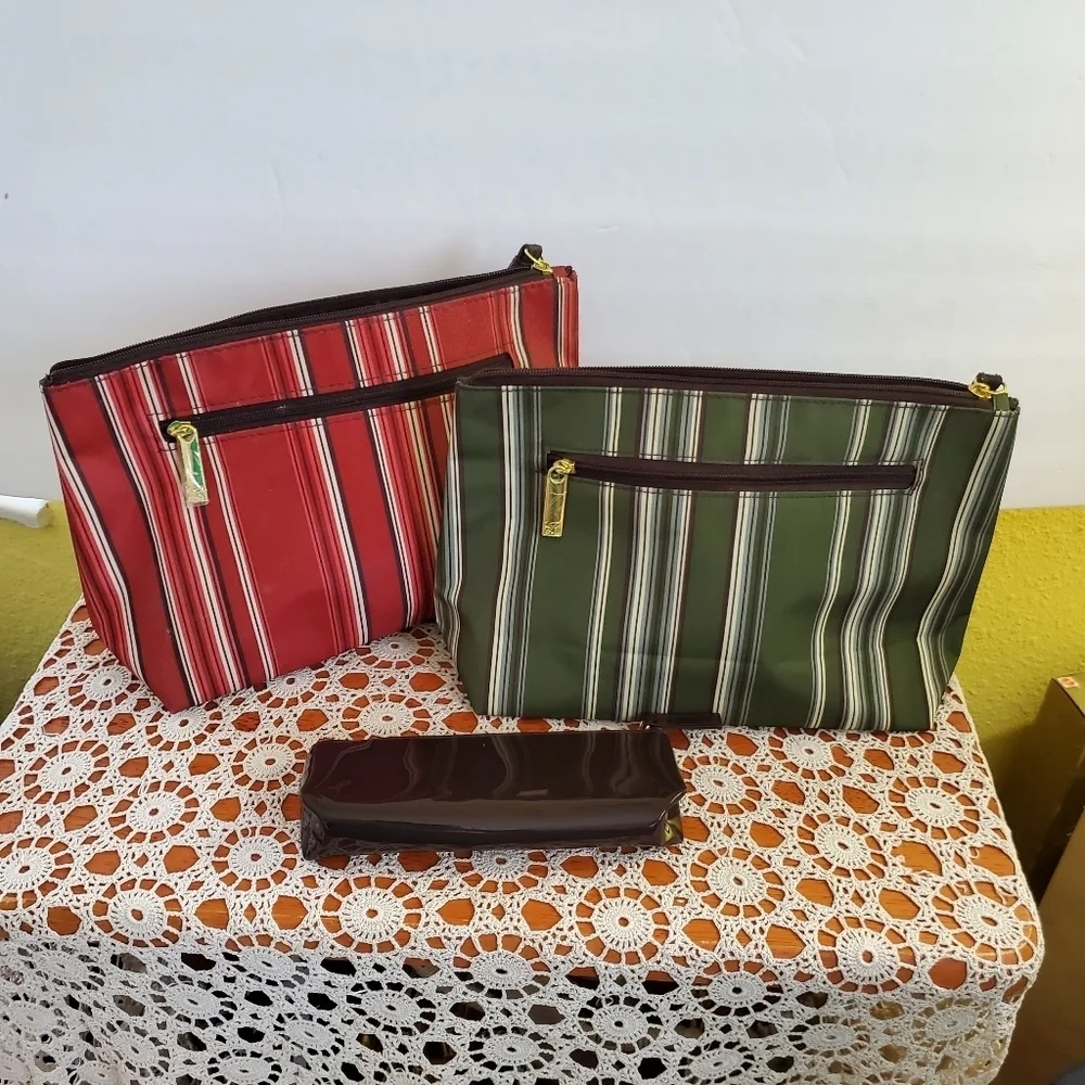 Estee Lauder Makeup bag bundle